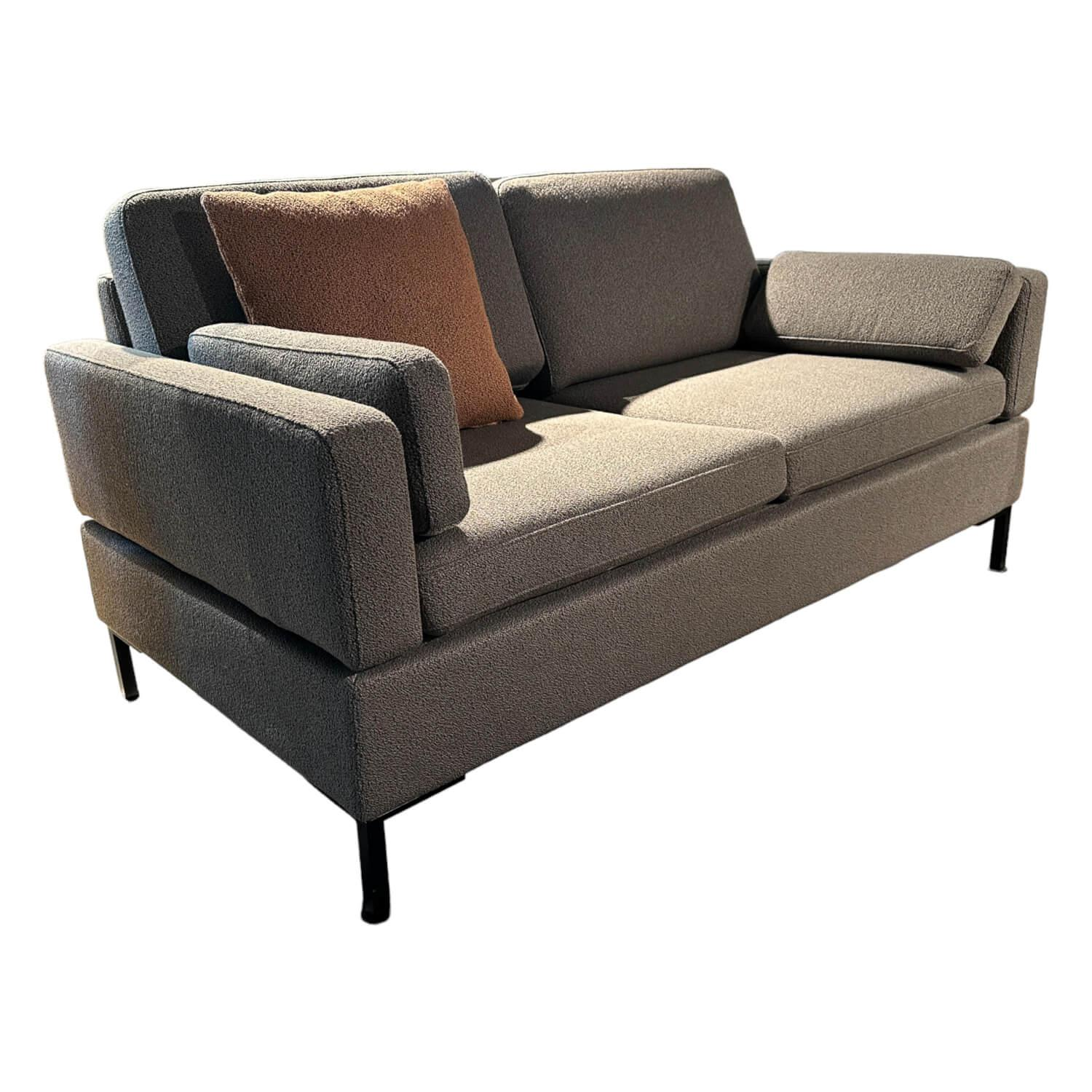 Sofa Alba Stoff 5275/96 Grau Winkelfuß Schwarz Mit Klappbaren Armlehnen