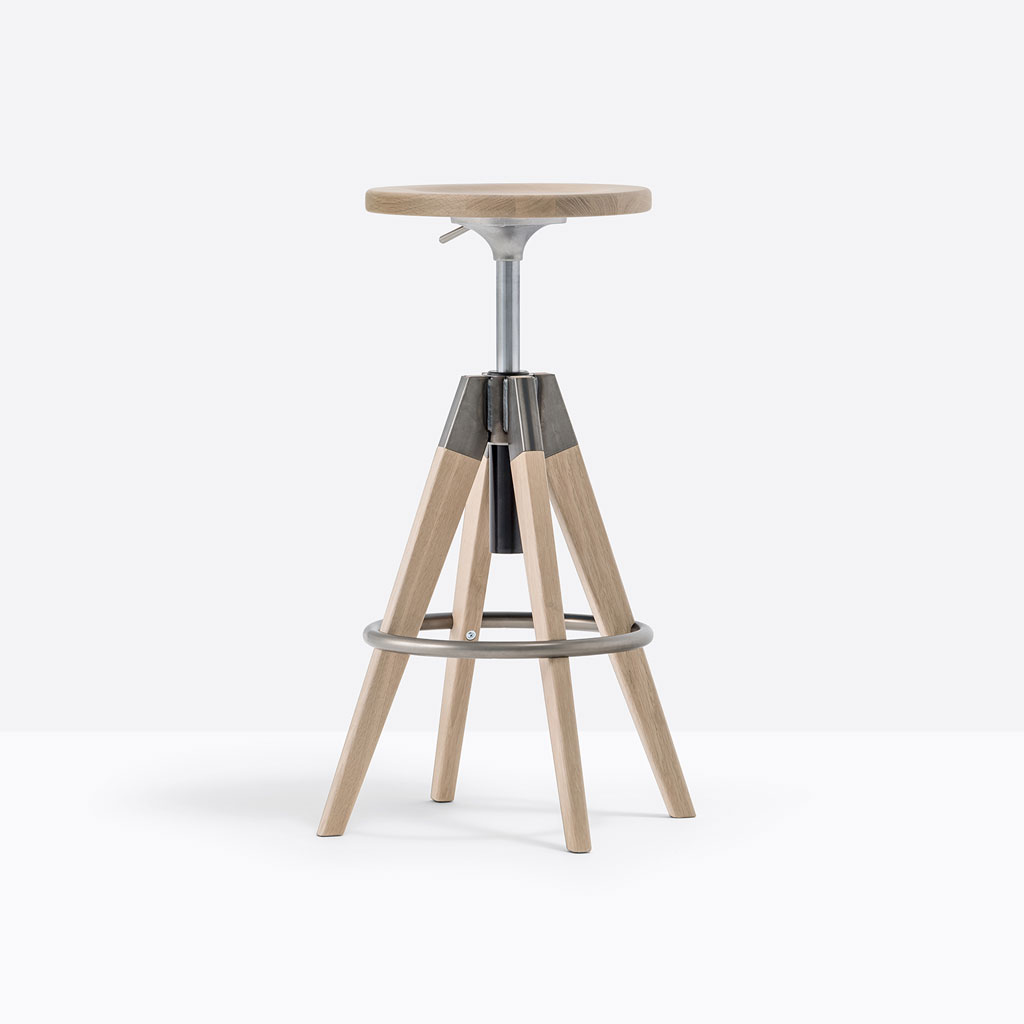 Pedrali – Arki-Stool – höhenverstellbarer Barhocker aus Holz und Aluminium