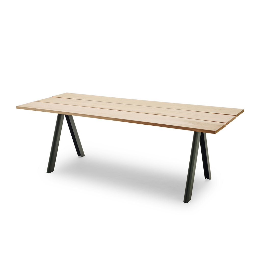 Skagerak – Overlap Table –  großer Gartentisch aus Zedernholz & Stahl