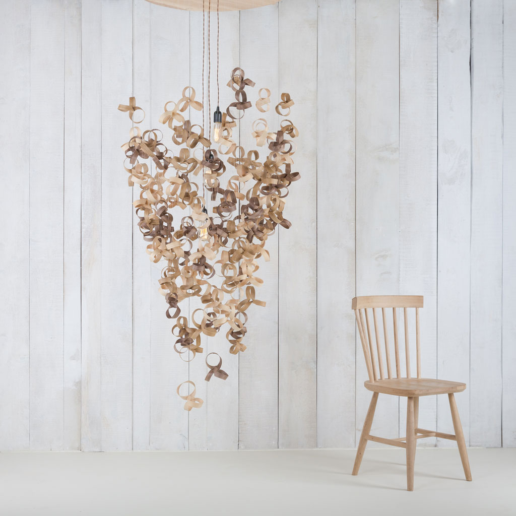 Tom Raffield – Flock Chandelier – Kronleuchter aus Holz in 3 Größen