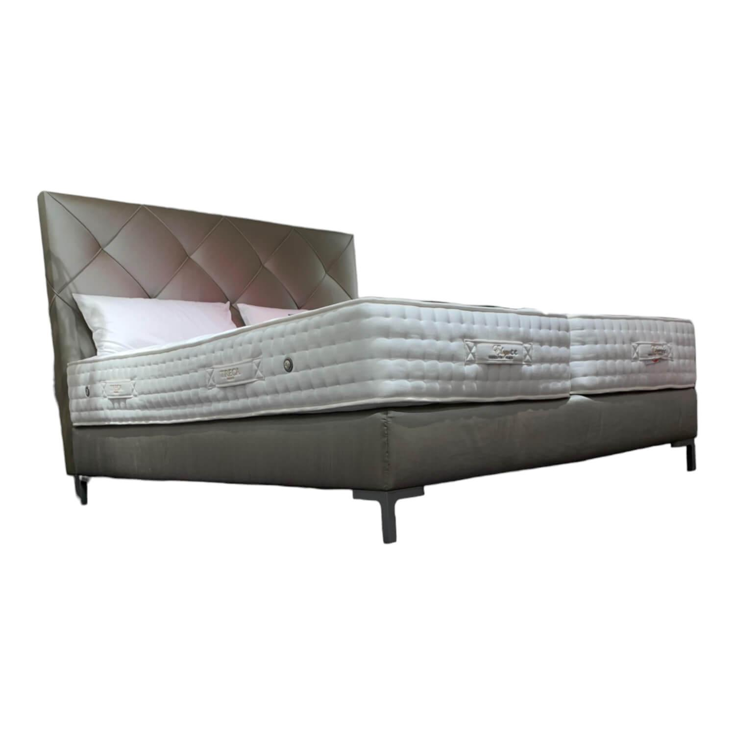 Boxspringbett Chloe Stoff Tiera Storm Beige mit 2 Matratzen Elogee Medium Fest