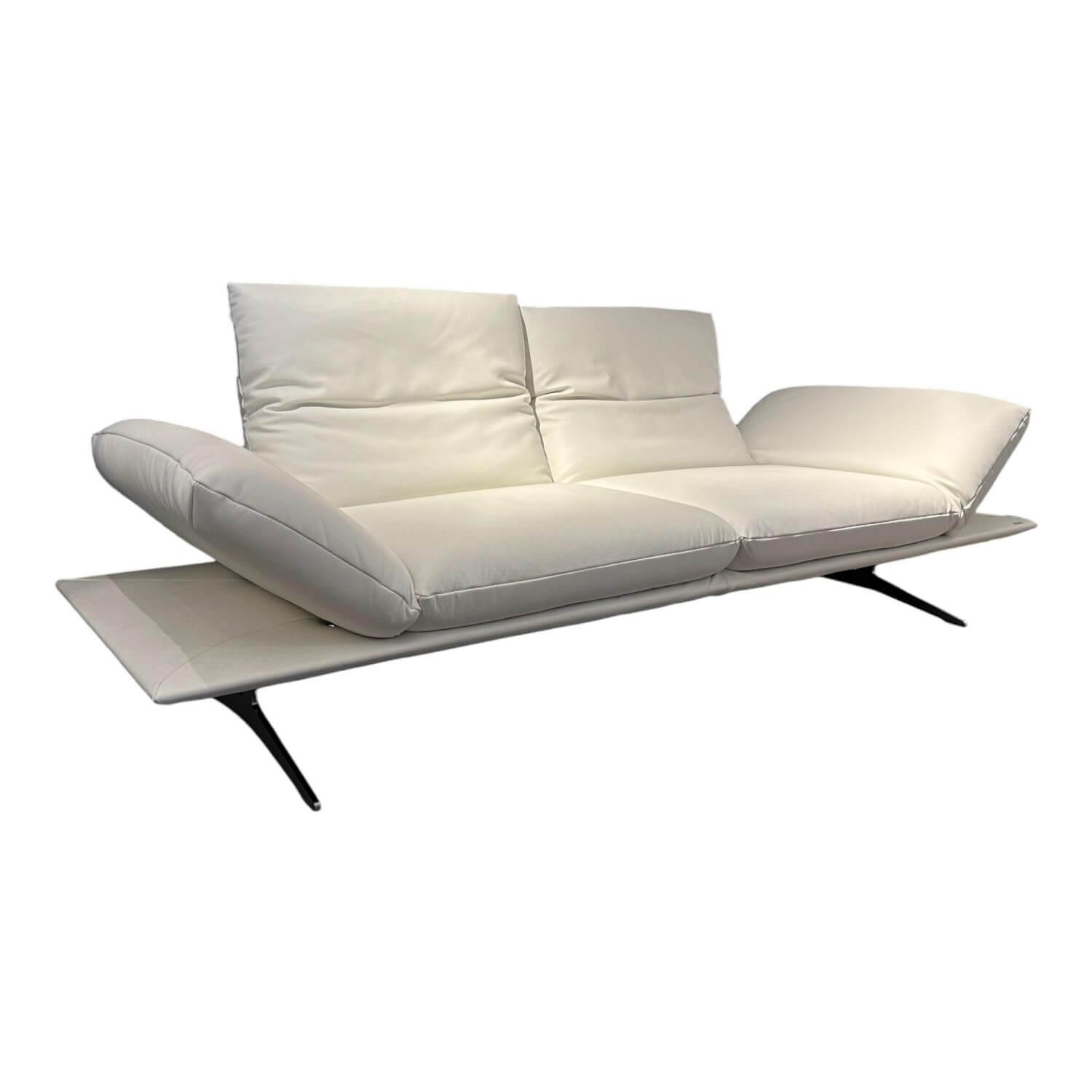 Sofa Francis Leder B Bull Latte Weiß Metallkufe Nickel Satiniert