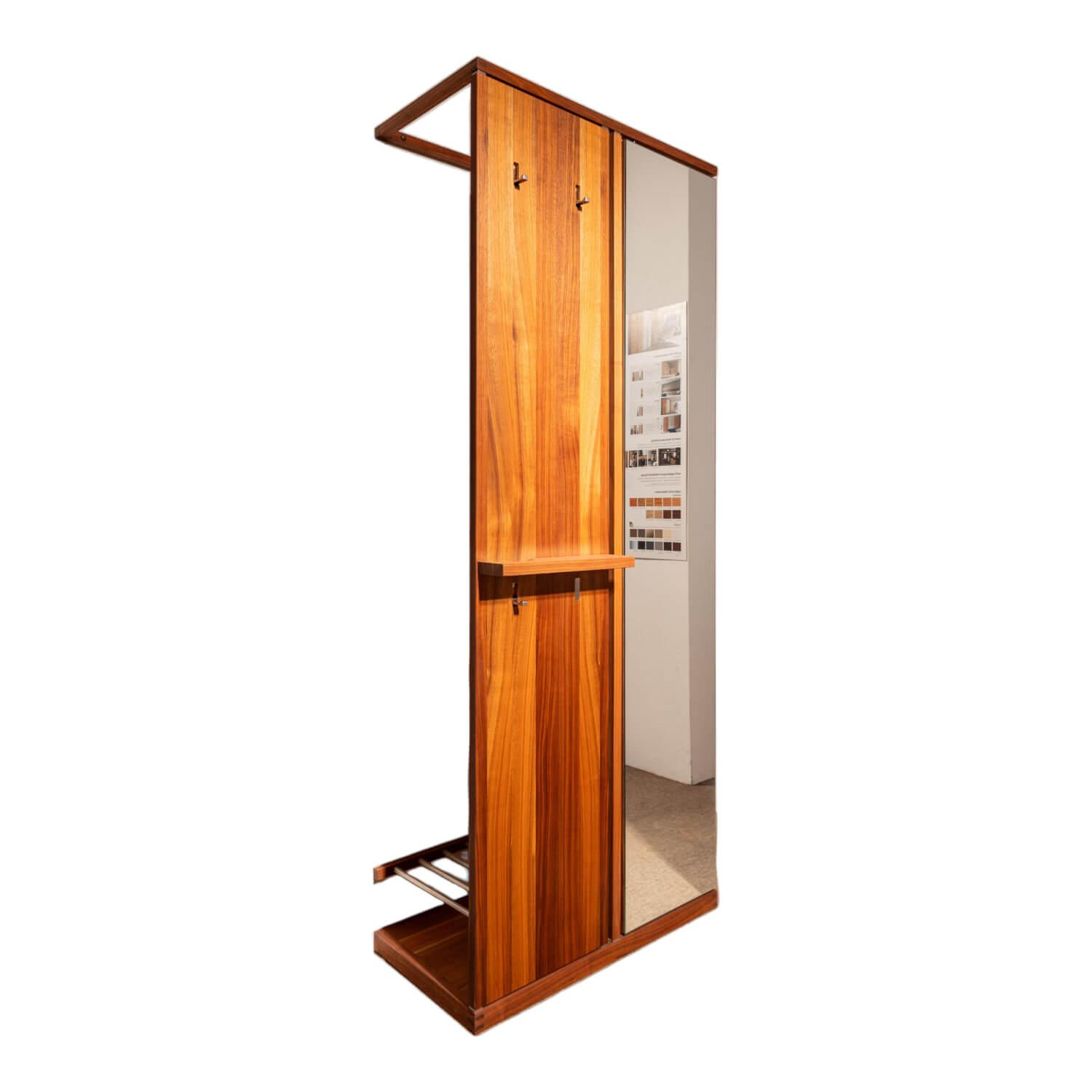 Garderobe Nussbaum Teilverdeckt 80×192