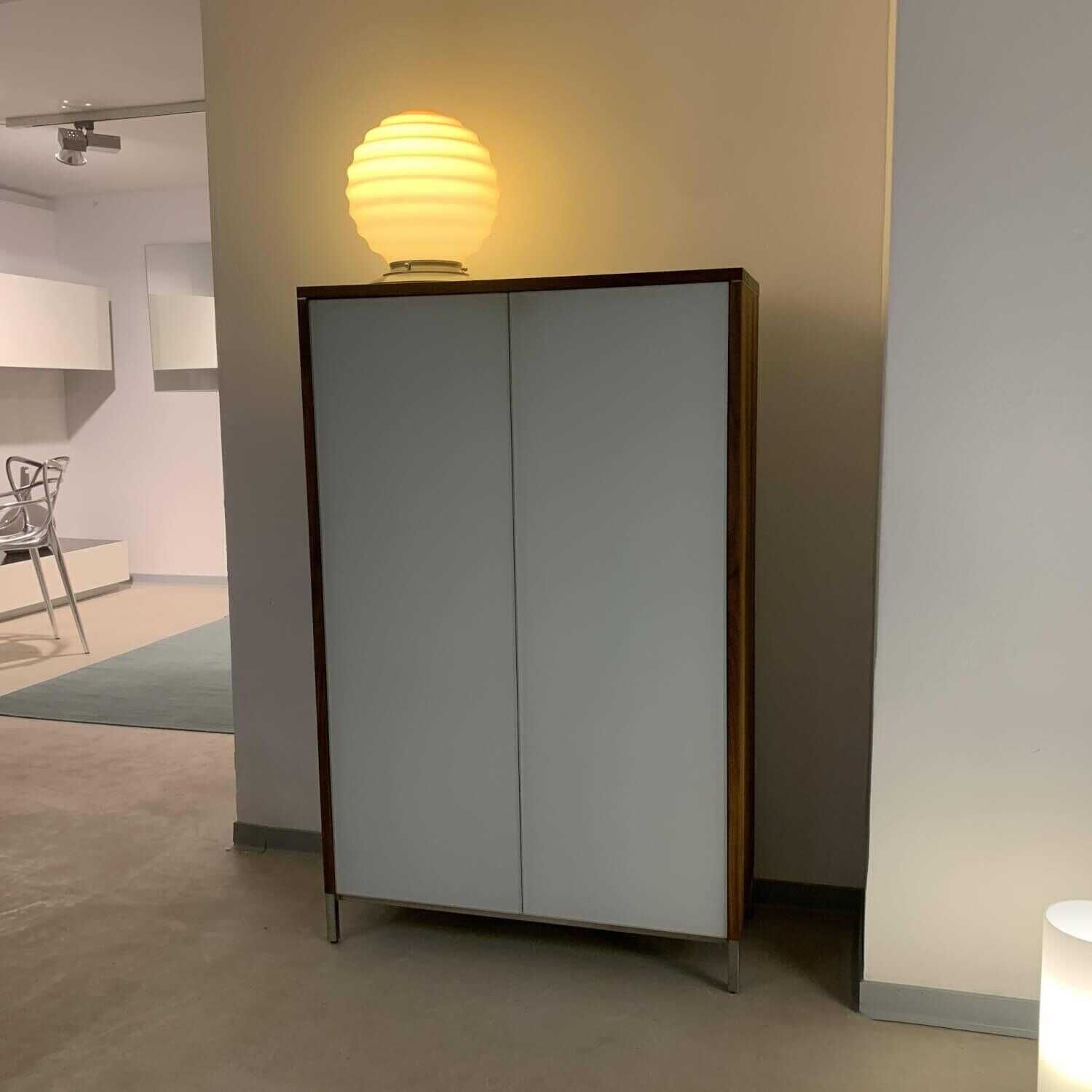 Kommode Mood Nussbaum Türen Glas Ultrawhite