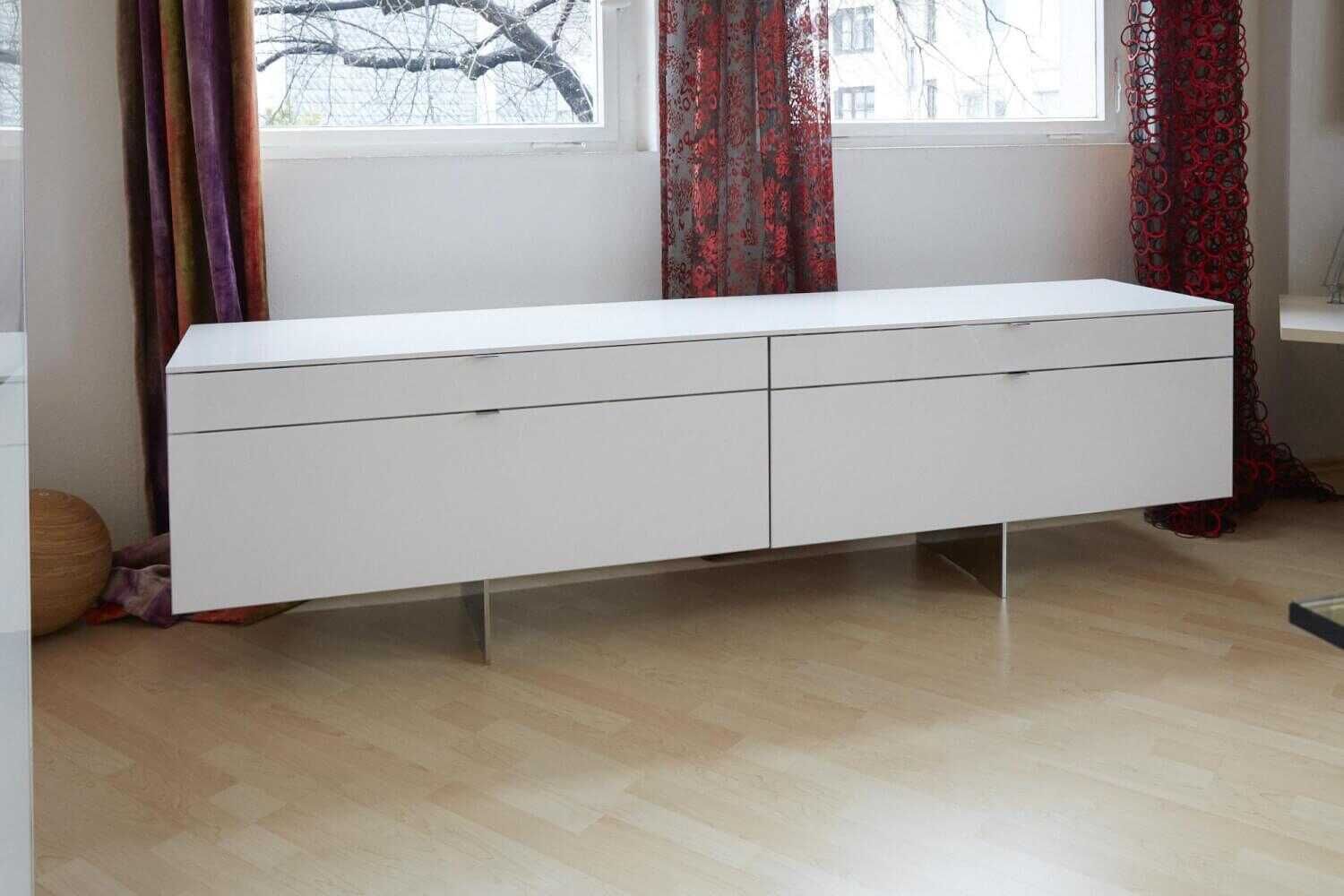 Sideboard Side H o1 Hochglanz Weiß Kufengestell