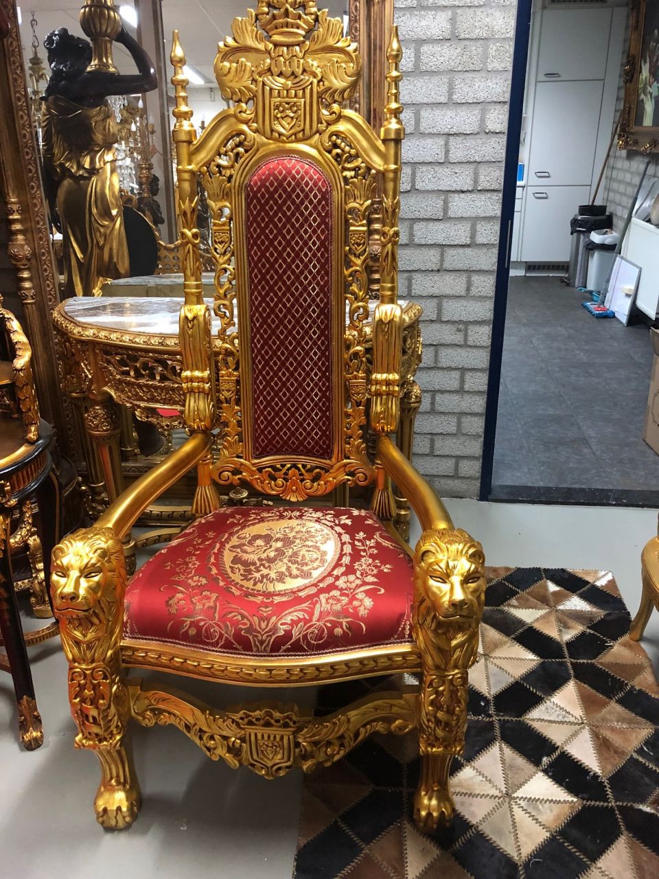 King & Queen Lion Chair-Copy