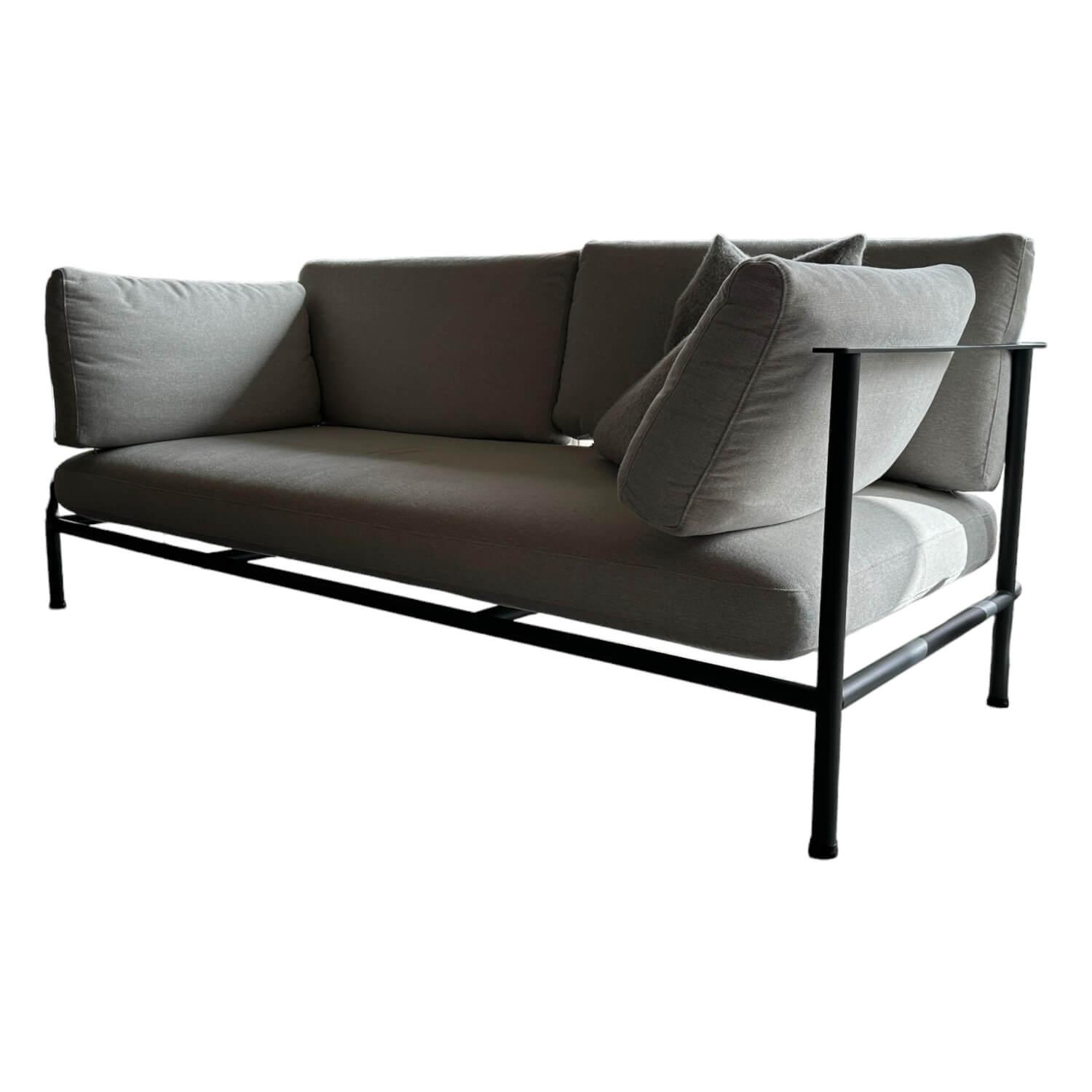 Sofa Elodie 908/D Stoff Polster Grau Cat. 3 Gestell Pulverbeschichtet