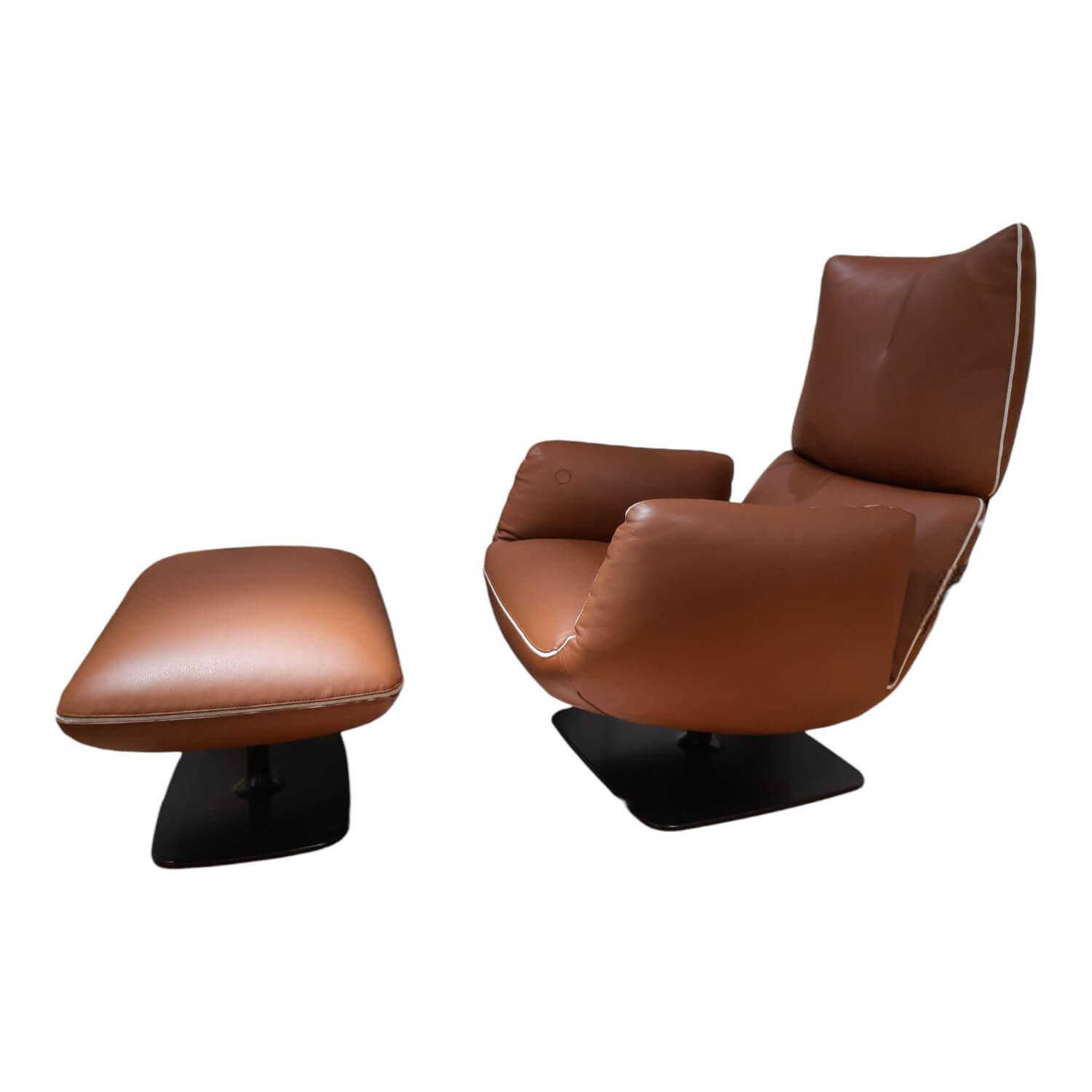 Sessel Jalis Lounge Leder 200 Cognac Braun Kontrastnaht mit Hocker