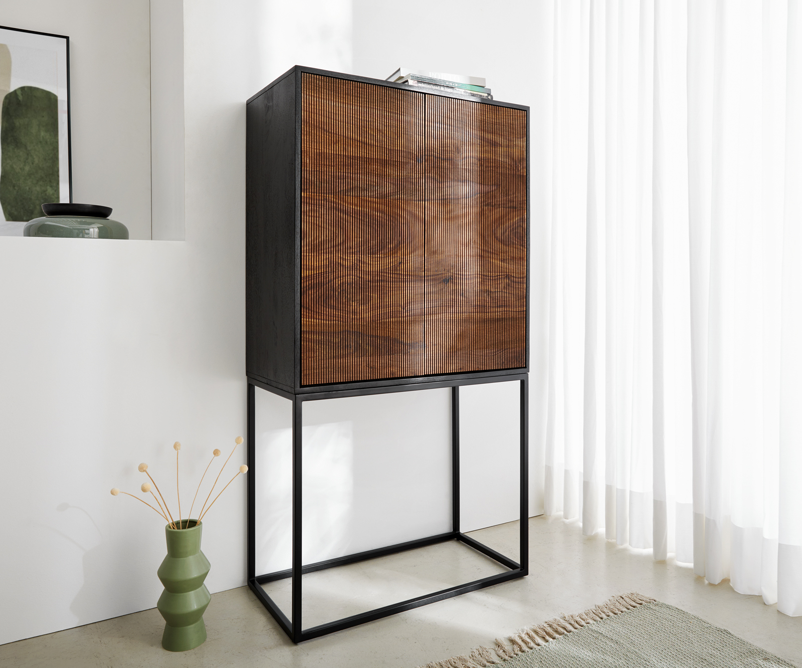 DELIFE Highboard Vaag 80×150 cm Sheesham Natur Mango Schwarz Metall Schwarz 2 Türen, Highboards