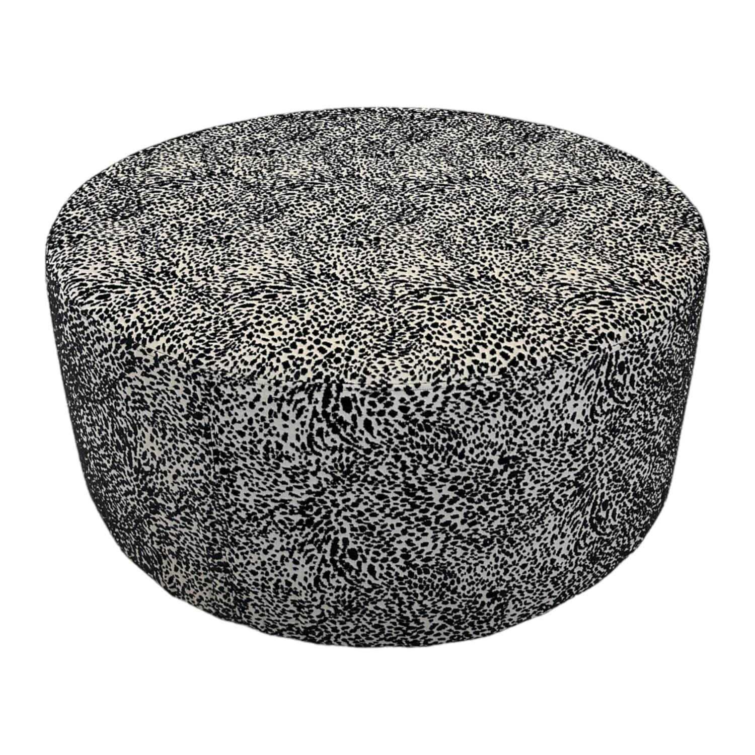 Pouf Hocker Stoff Leo Grau Schwarz