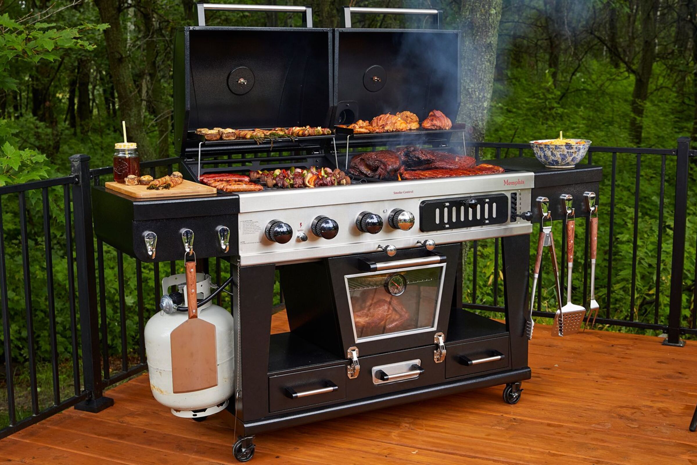 B-Ware: PIT BOSS Memphis Ultimate 4-in-1 Kombigrill, schwarz, Stahl/Gusseisen, Smoker, Gas- und Holzkohlegrill