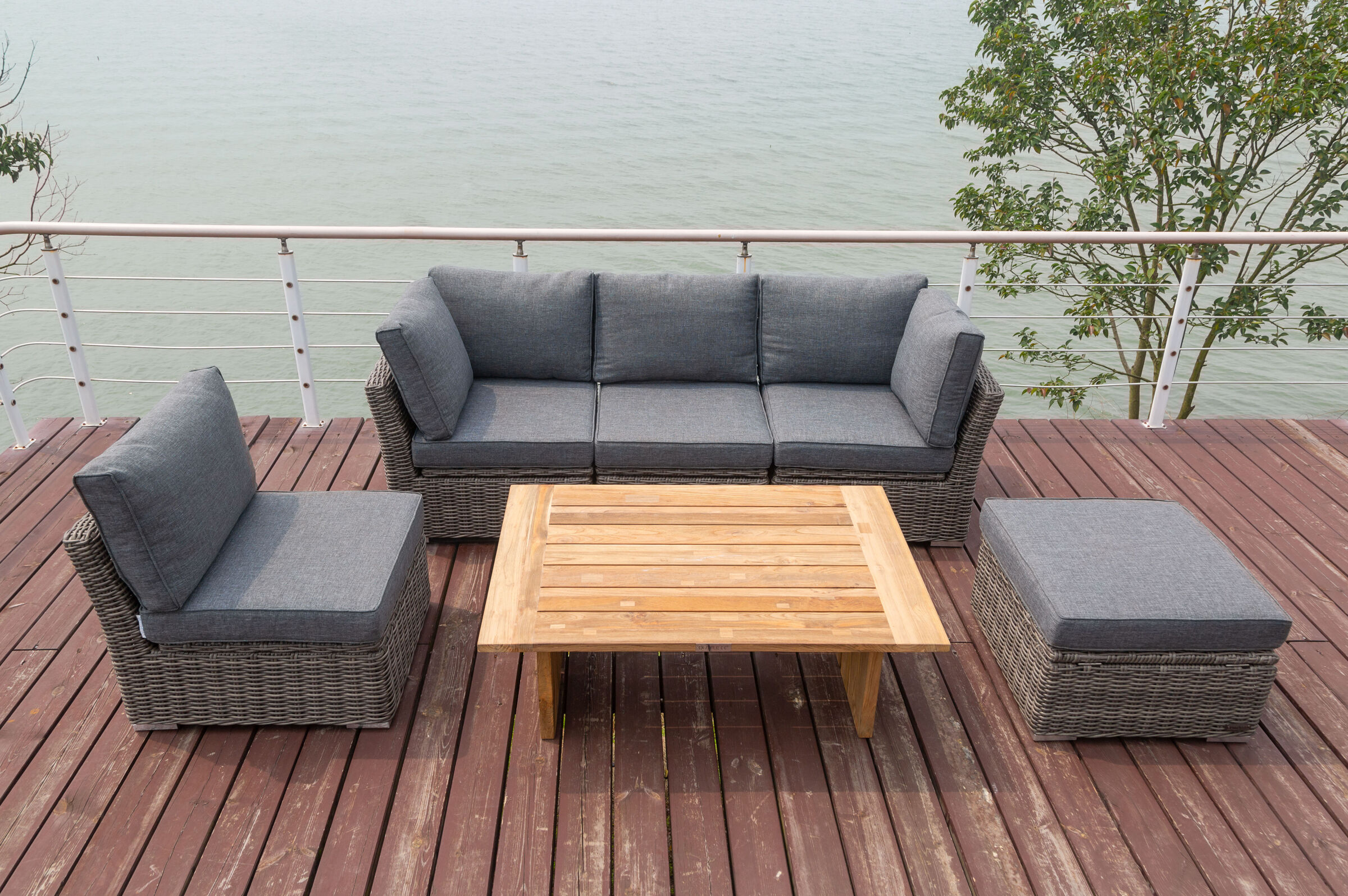 OUTFLEXX Gartenlounge, Polyrattan/Teakholz, Loungetisch 120x80cm, für 5 Personen, wasserfeste Kissenbox