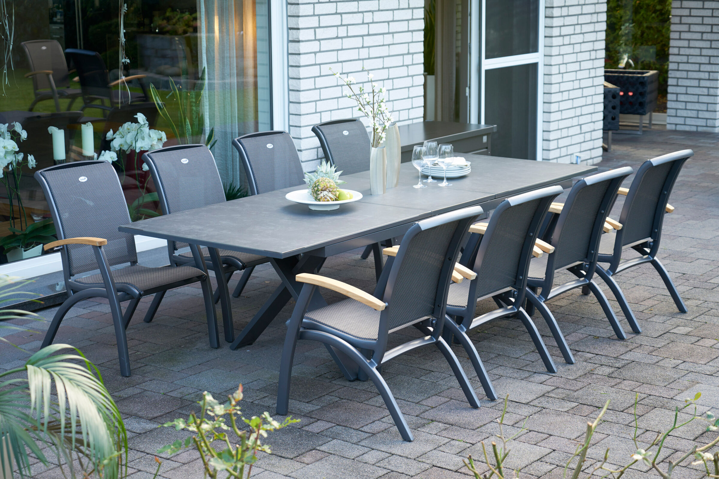 HARTMAN Sondermodell Xanadu / Da Vinci Garten-Essgruppe, xerix/anthrazit, Alu/Glaskeramik, 8 Diningsessel, 220/280x100cm