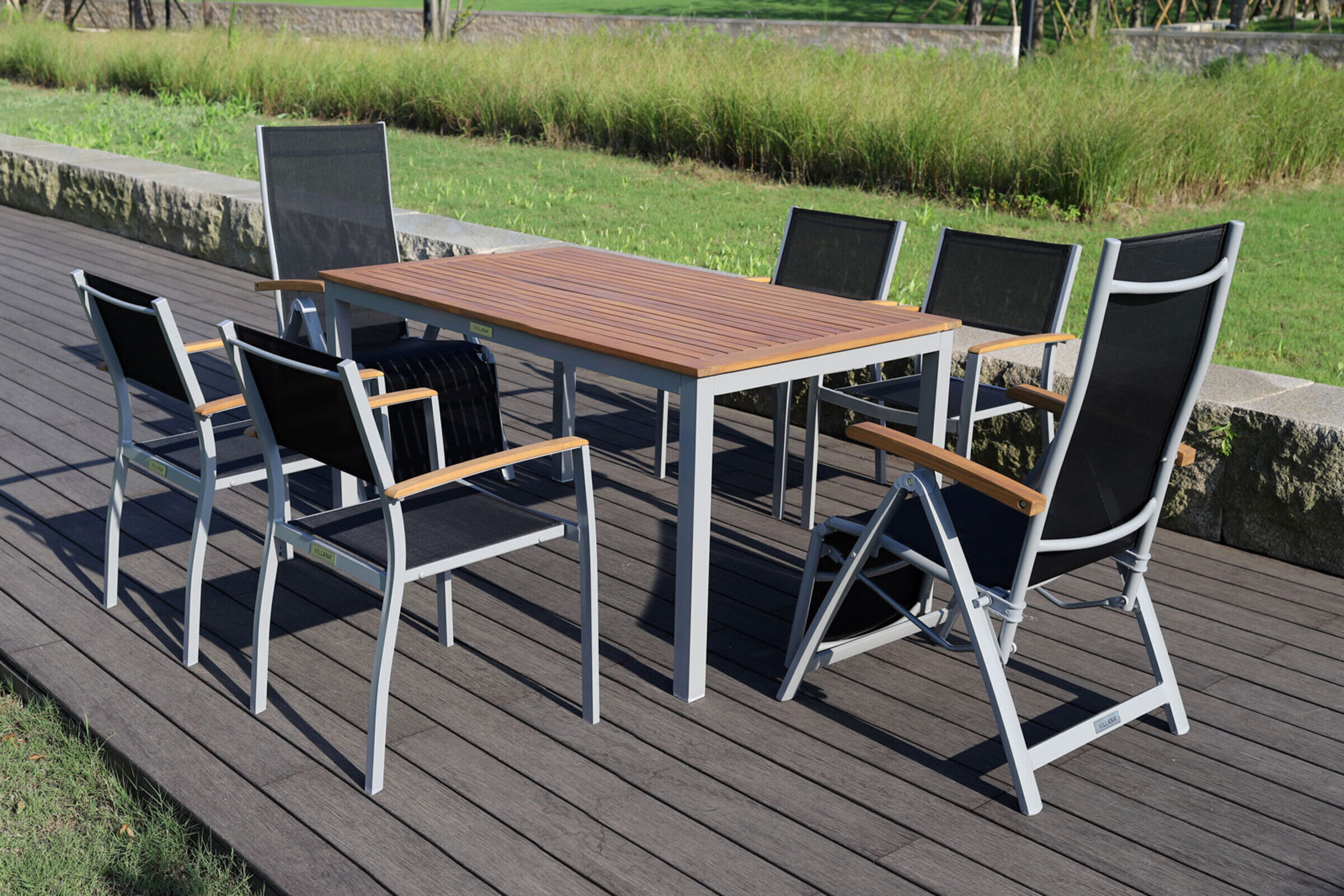 VILLANA Garten-Essgruppe, silber/schwarz, Alu/FSC-Akazie, Gartentisch 150 x 90 cm, 2 Relaxsessel, 4 Stapelsessel