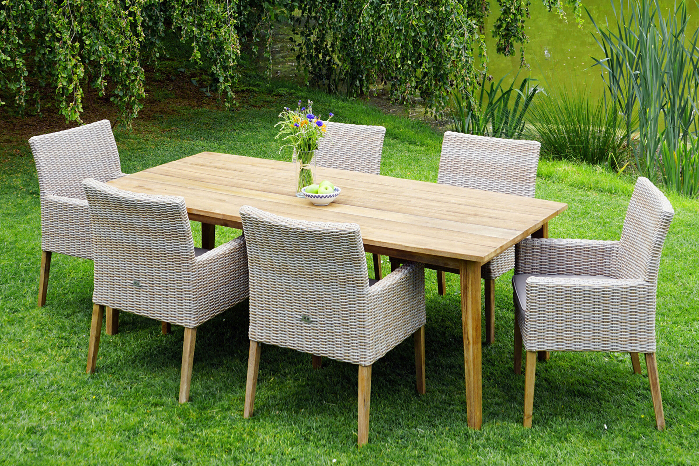 Ploß Borneo Garten-Essgruppe, beige-meliert, Polyrattan/FSC-Akazie, Tisch 220 x 100 cm, 6 Landhaussessel