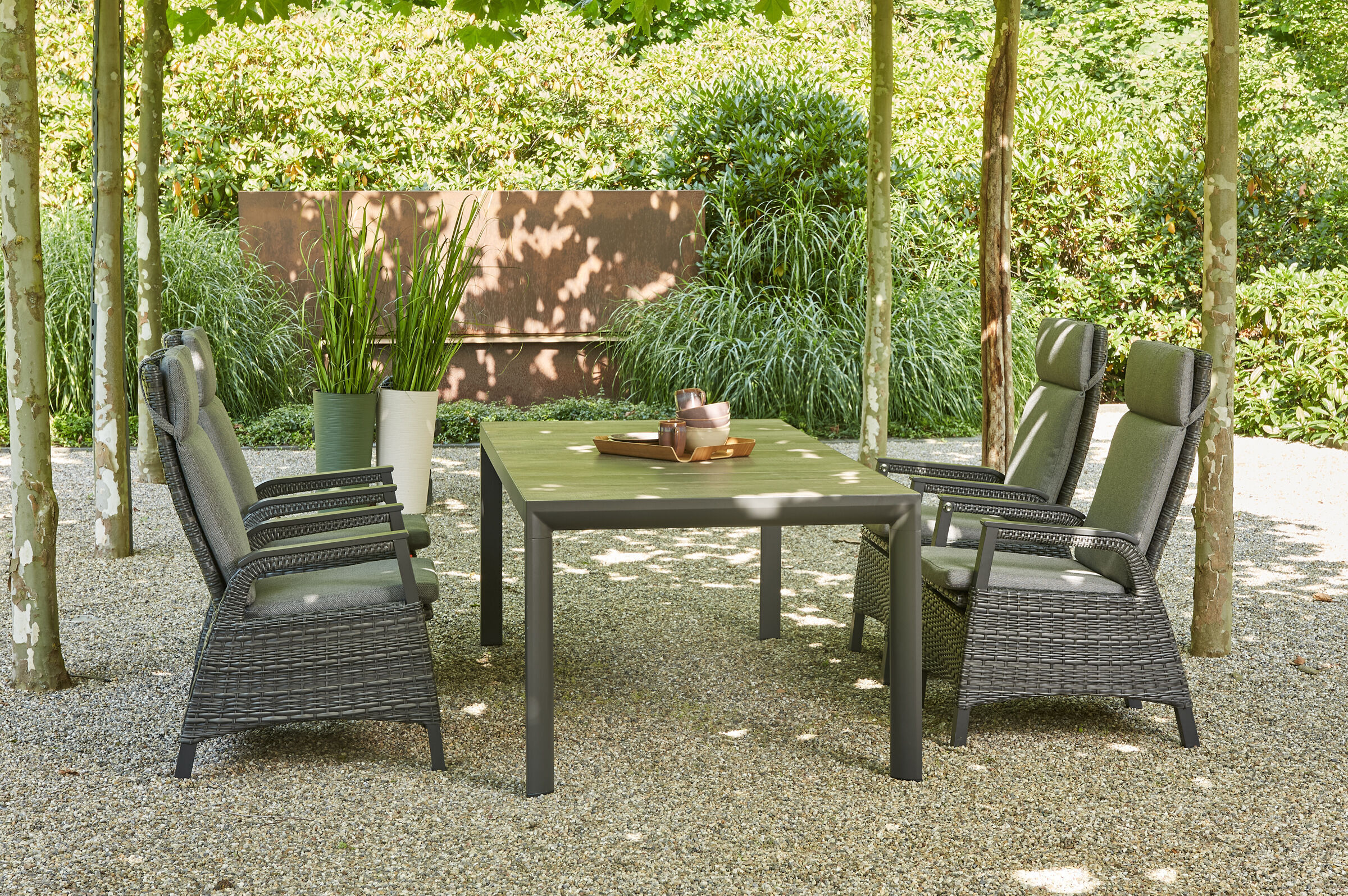 SIENA GARDEN Silva/Solea Garten-Essgruppe, anthrazit/blau/grau, Alu/Gardino®-Geflecht/Keramik, 220 x 100cm, inkl. 4 Diningsessel, stufenlos verstellbar