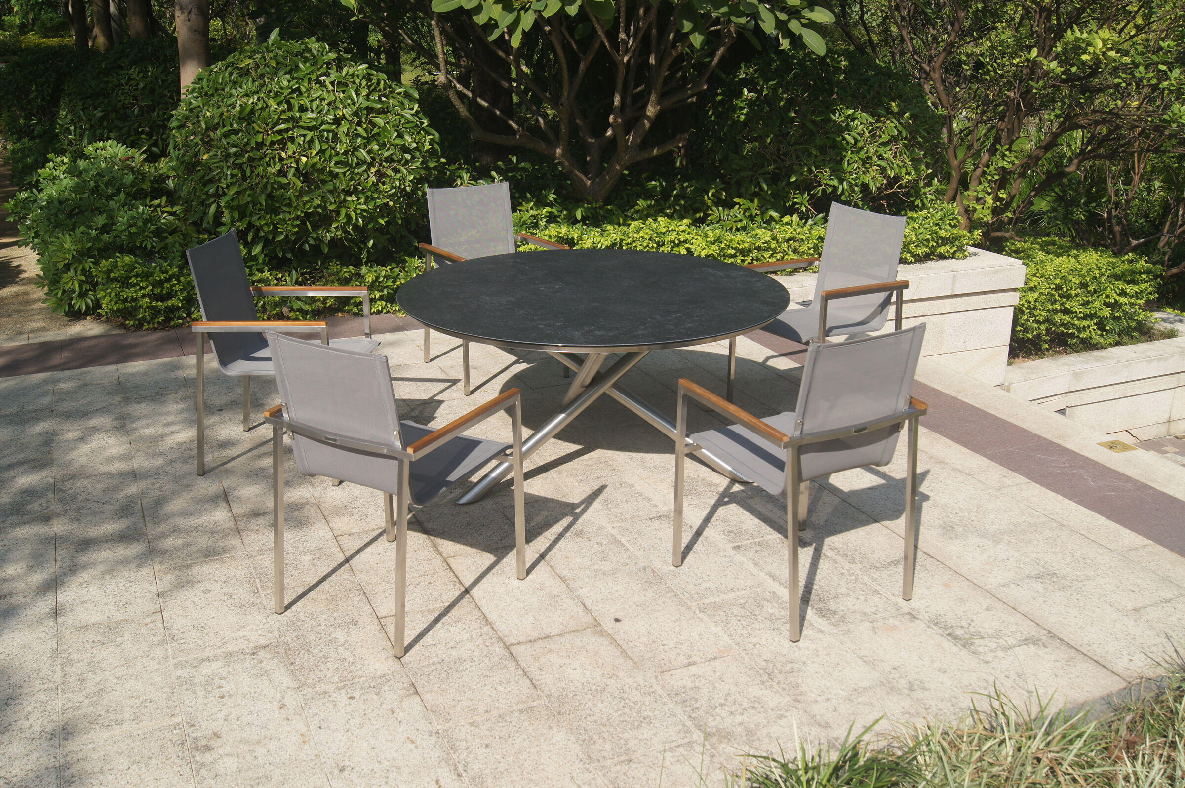 OUTFLEXX Garten-Essgruppe, silber/grau, Edelstahl/Glaskeramik/Textilene/FSC®-Teakholz, Tisch Ø150cm, 5 Sessel