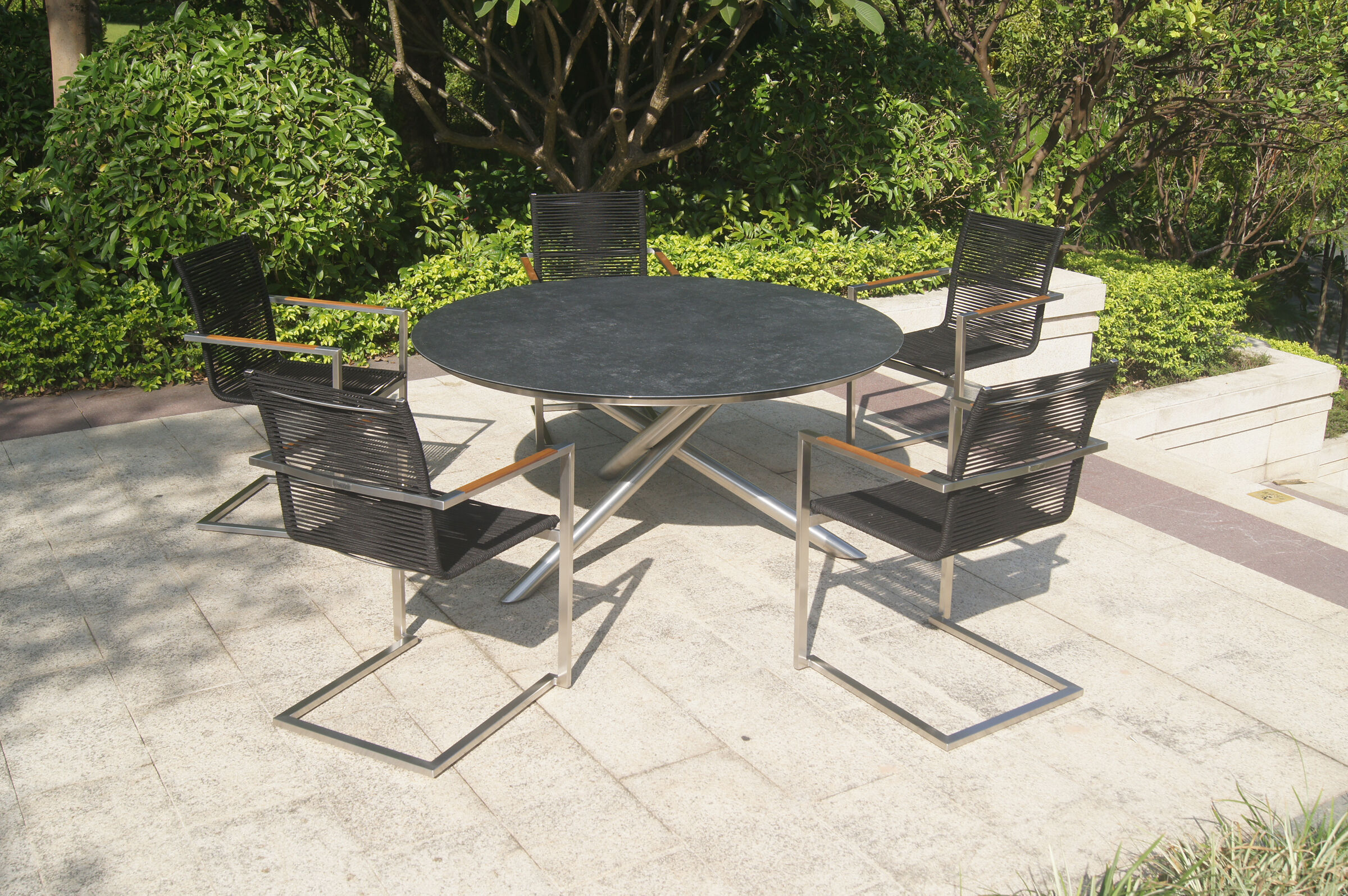 OUTFLEXX Garten-Essgruppe, silber/schwarz, Edelstahl/Glaskeramik/Rope/FSC®-Teakholz, Tisch Ø150cm, 5 Freischwinger