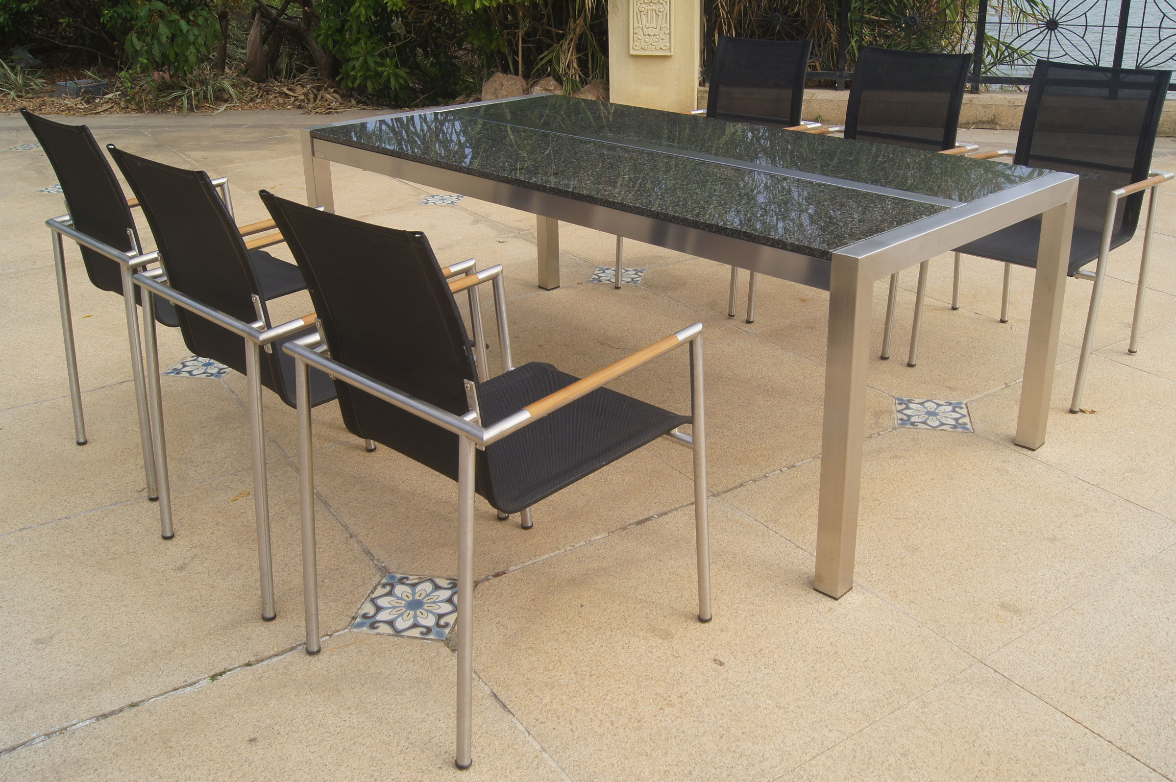 OUTFLEXX Garten-Essgruppe, grau/anthrazit, Edelstahl/Textilene/Granit/FSC®-Teakholz, Tisch 200x100cm, 6 Diningsessel