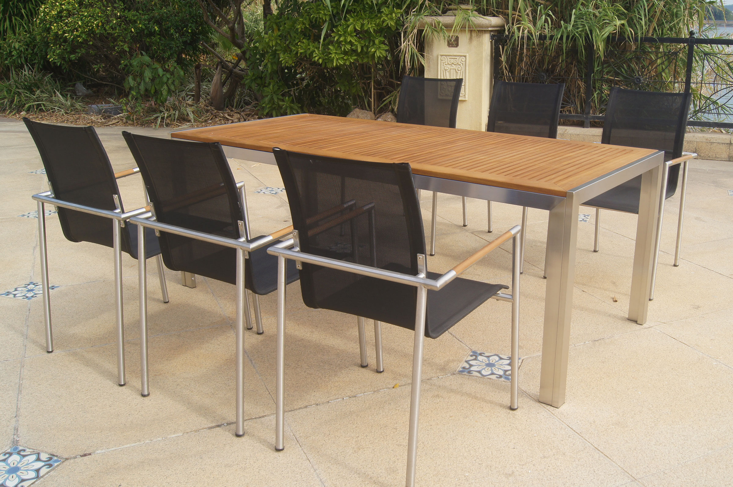 OUTFLEXX Garten-Essgruppe, natur/anthrazit, Edelstahl/Textilene/FSC®-Teakholz, Tisch 200x90cm, 6 Diningsessel