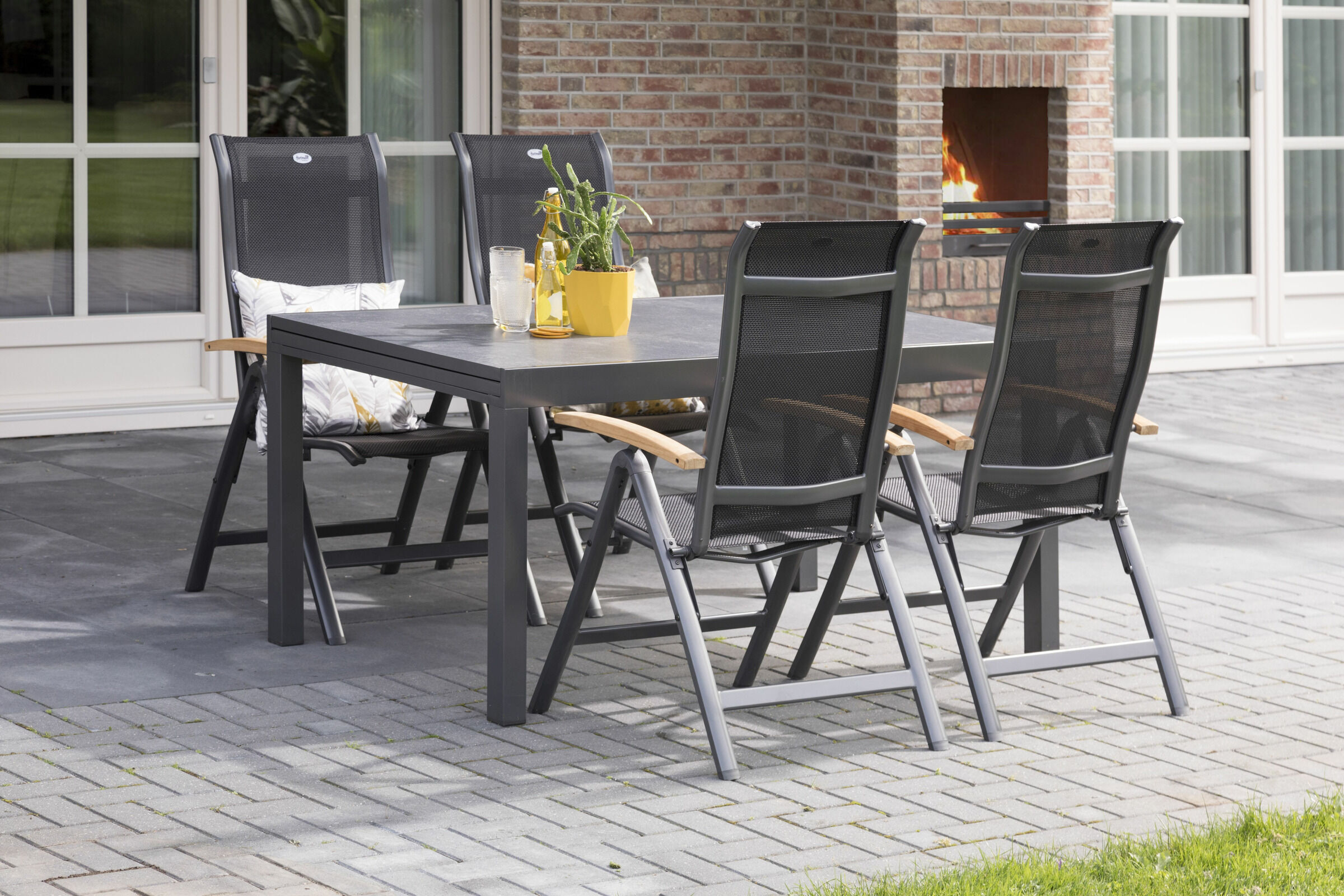 HARTMAN Alice/Tipperary Garten-Essgruppe, xerix/stone grey, Alu/HPL/FSC-Teak/2×2 Textilen, 160/260×93 cm, 4 Multipositionssessel