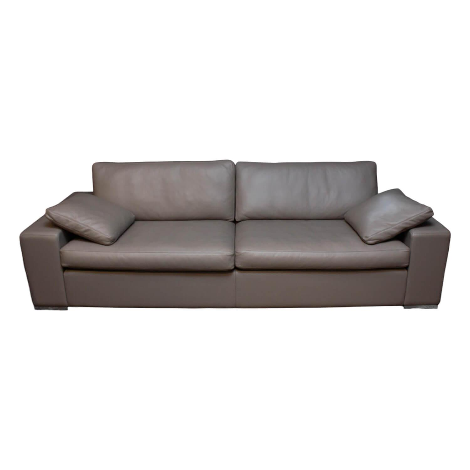 Sofa Conseta Leder 243 Auster Grau mit 2 Kissen