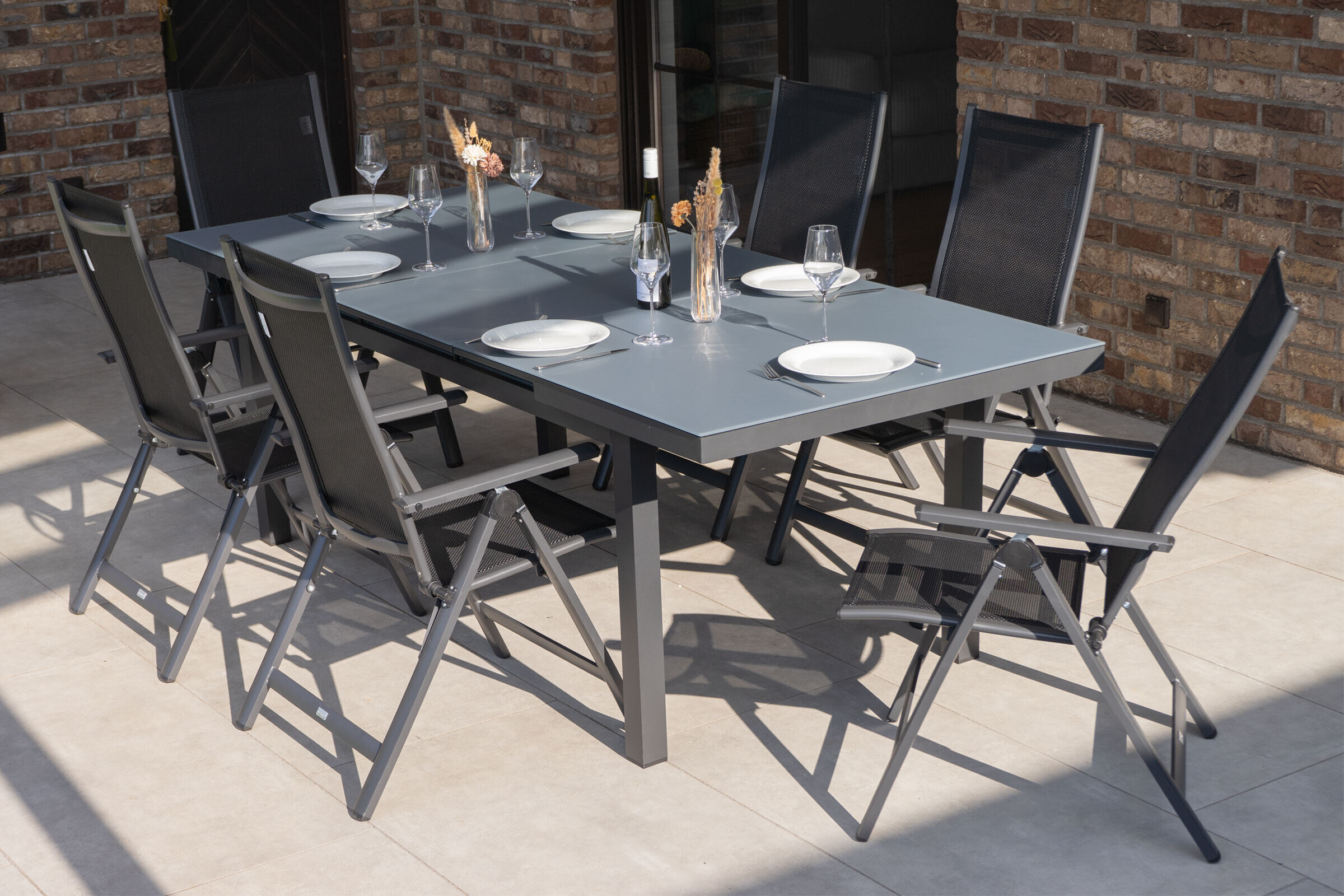 OUTFLEXX Premium Garten-Essgruppe, anthrazit matt, Alu/Textilene, Tisch 180/240x100cm, 6 Multipositionssessel